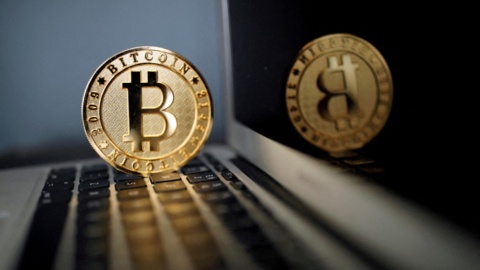Dollar Steady, Bitcoin Holds Gains Ahead of Expected Spot ETF Approval