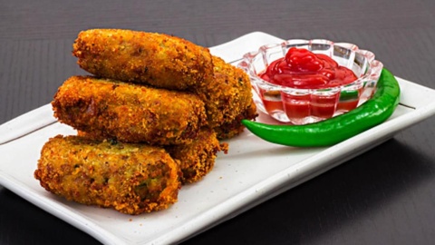 Bored Of Traditional Cutlets? Try This Lip-Smacking Bengali Veg Chop Recipe