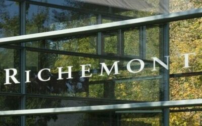 Richemonts Rupert says luxury watchmakers must cut production.jpg